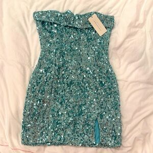 Stunning Sequin Strapless Dress in Teal